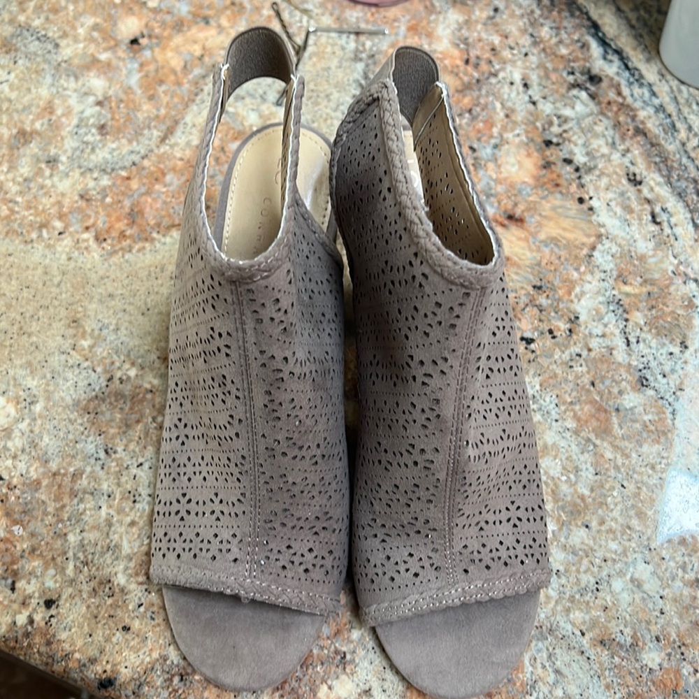 Brand new, never worn Loren Conrad high heel sandal